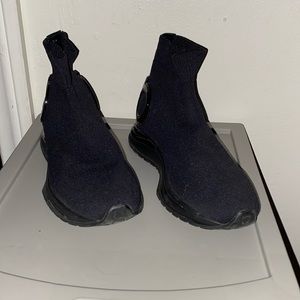 Salvatore Ferragamo Gardena sneakers Womens size 5 US / size EU 6 OFFER$ WELCOME